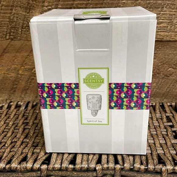 Scentsy “Spirit of Joy” Mini Warmer Christmas Winter Decor BRAND NEW *Firm Price - Picture 8 of 11